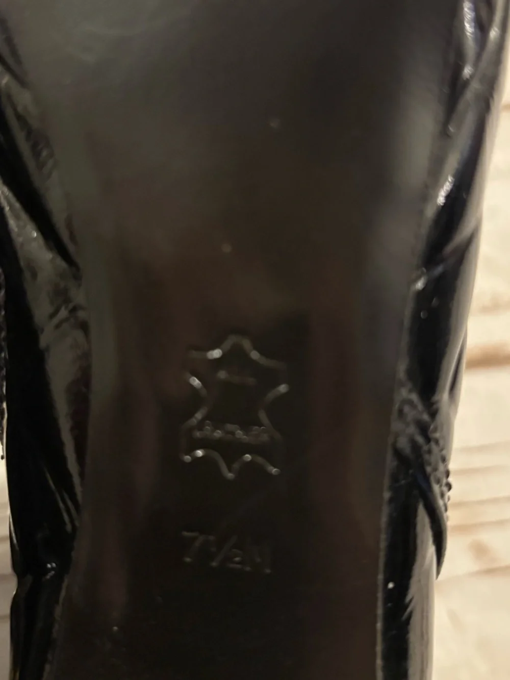 Tory Burch Leigh croc-embossed patent leather ankle boots gold-tone hardware